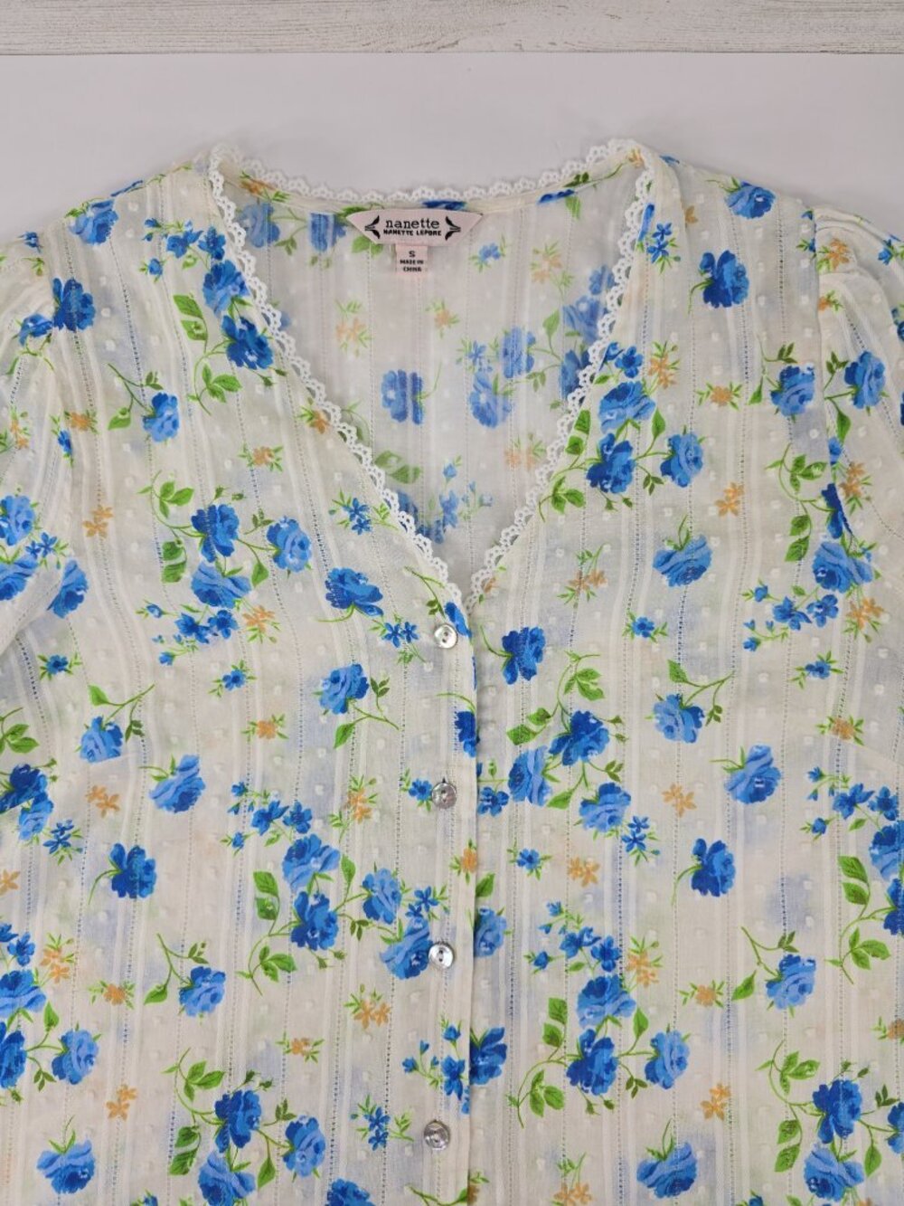 Nanette Lepore Shirt Women's SMALL White Blue Floral Button Puff Sleeve Blouse.. - Picture 5 of 16